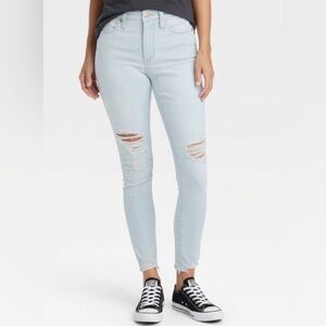 Jeans- Universal Thread Skinny Distressed